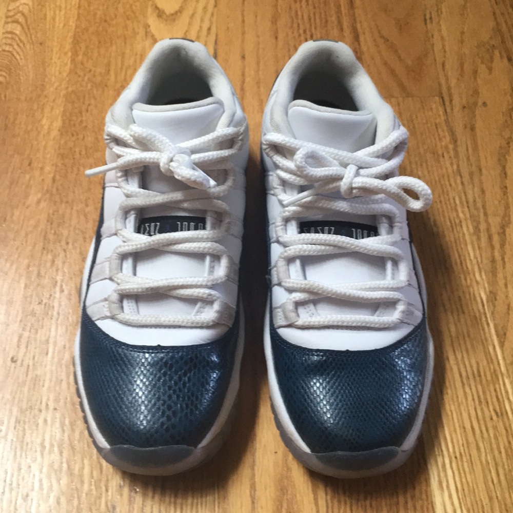 Blue/White Jordan 11 Retro Low UNCs